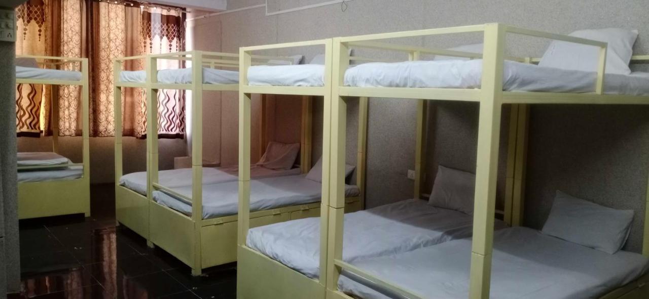 Hotel Mayura, Ankleshwar Экстерьер фото